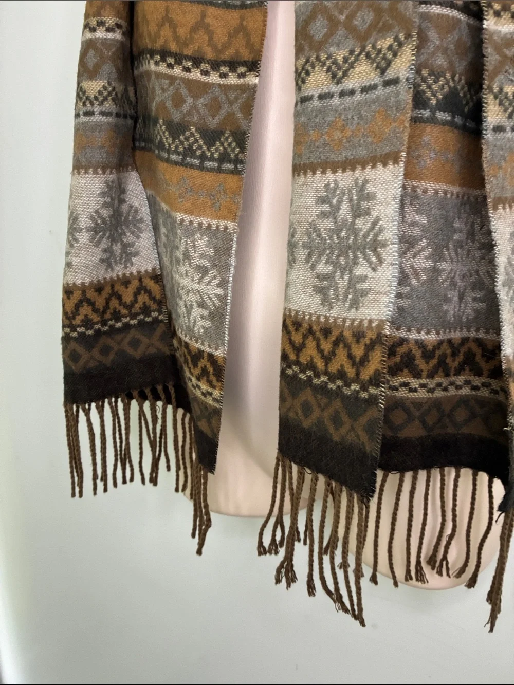 V. FRAAS fraas scarf